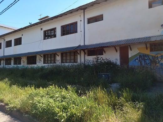 escuela dejada