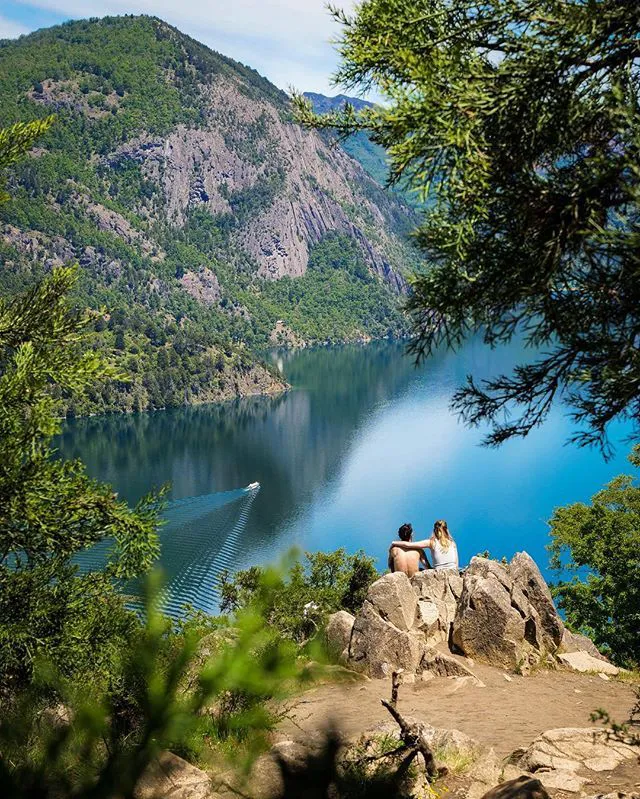 3705636f5a9fb711c9691e4d745c6581