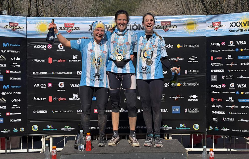 podio mujeres tetra chapelco IMG_4764