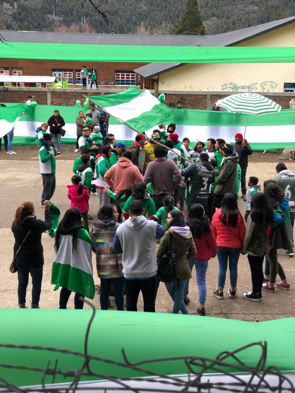 Banderazo club sarmiento (9)