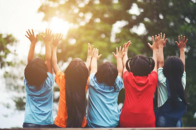 niños y niñas