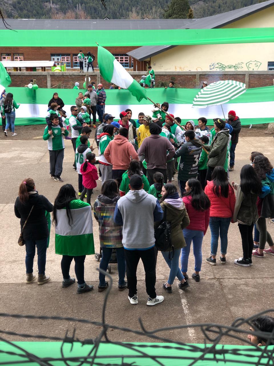 Banderazo club sarmiento (12)