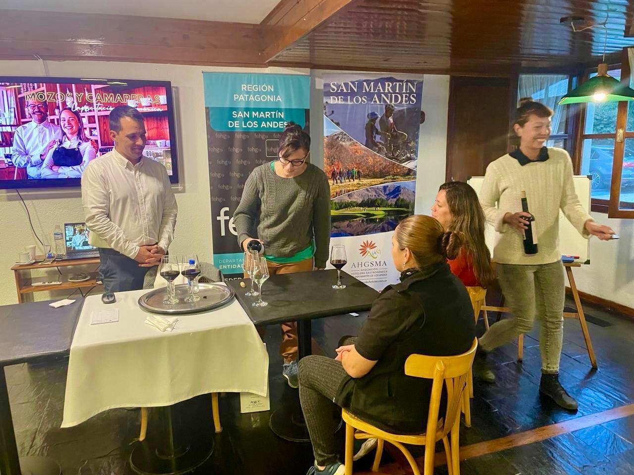 Mozos y Camareras 2024 2