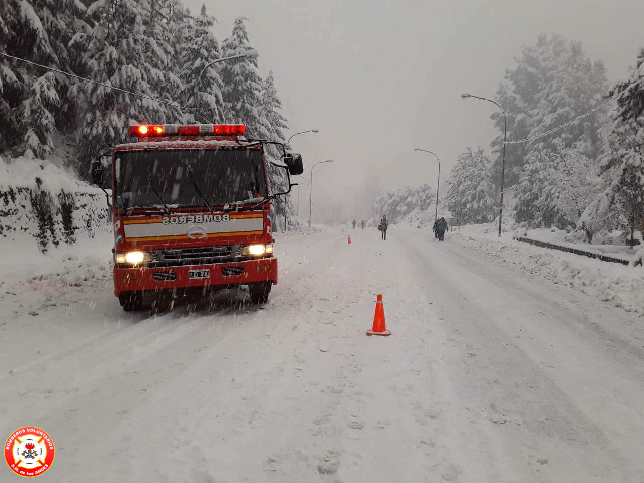 Bomberos y la nieve (10)
