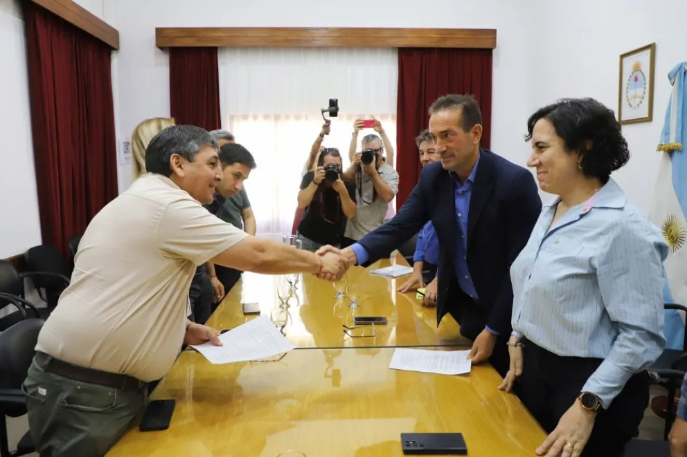 md - 2025-12-04T091434.769