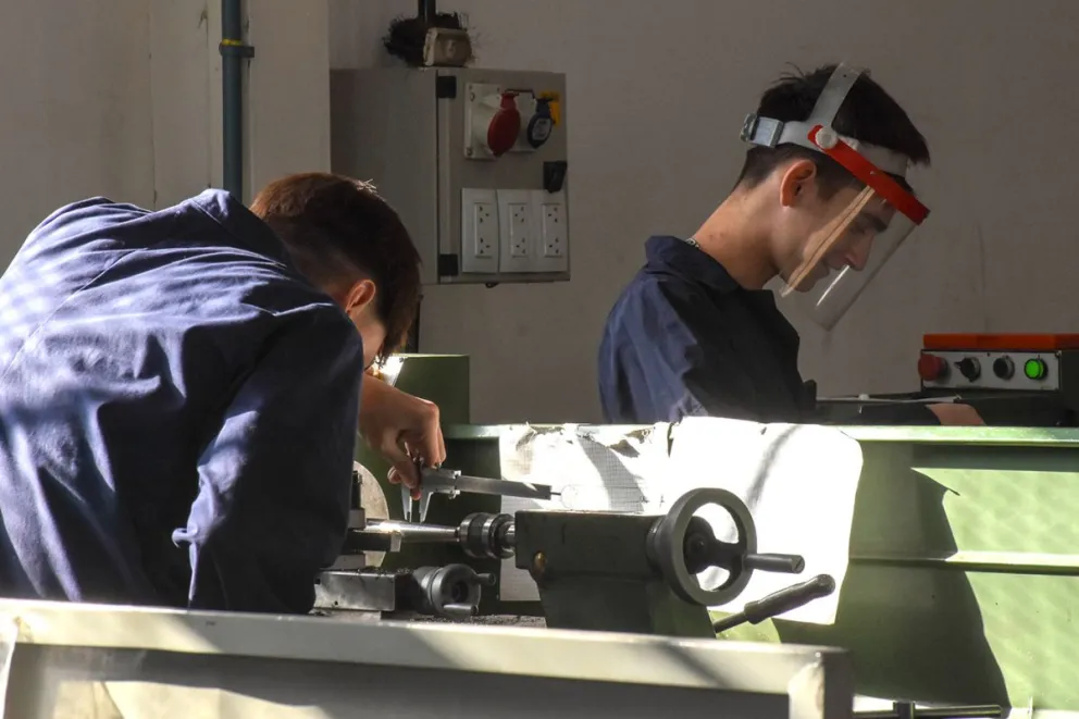 alumnos escuela técnica