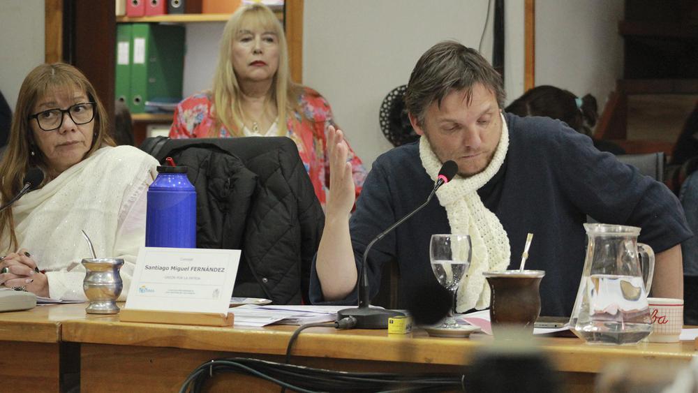 Santiago Fernández y Marcela Valenzuela 1920 x 1080 rectangular apaizada