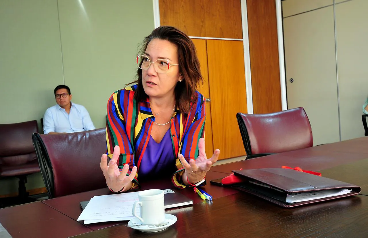 Brenda Buchiniz, diputada Prov. Cumplir.