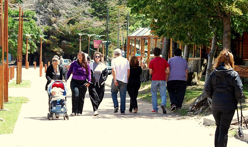 turistas paseando