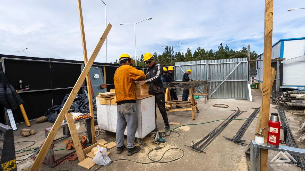 Imagen de WhatsApp 2025-11-10 a las 10.06.05_05b8f923