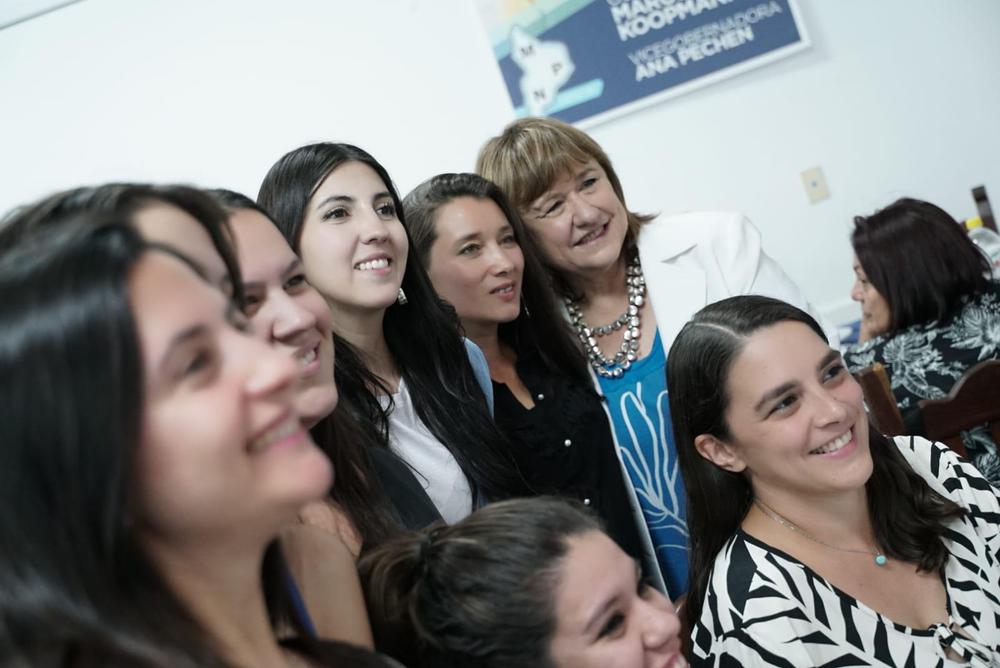 2501apcalfmujeres