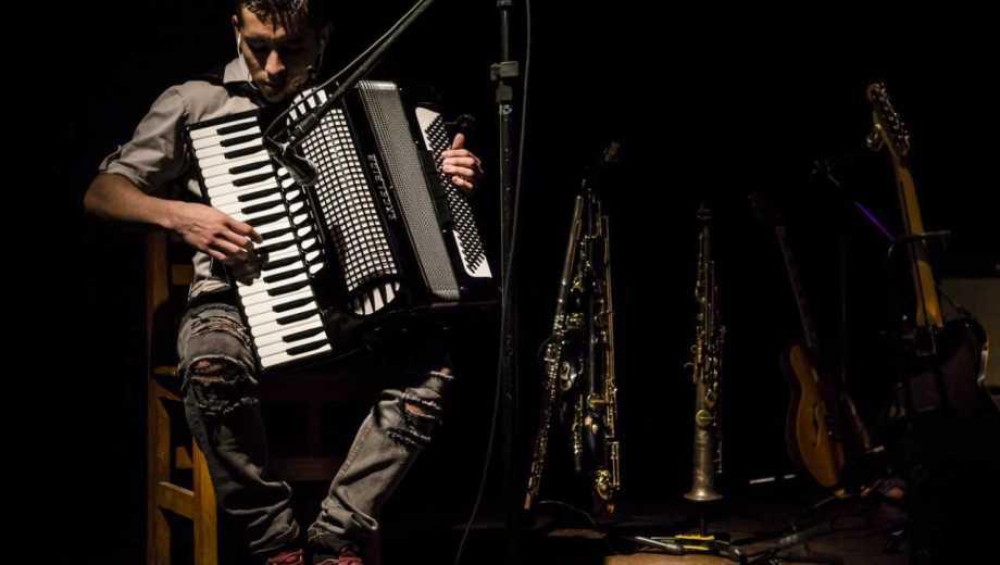 alejandro toro