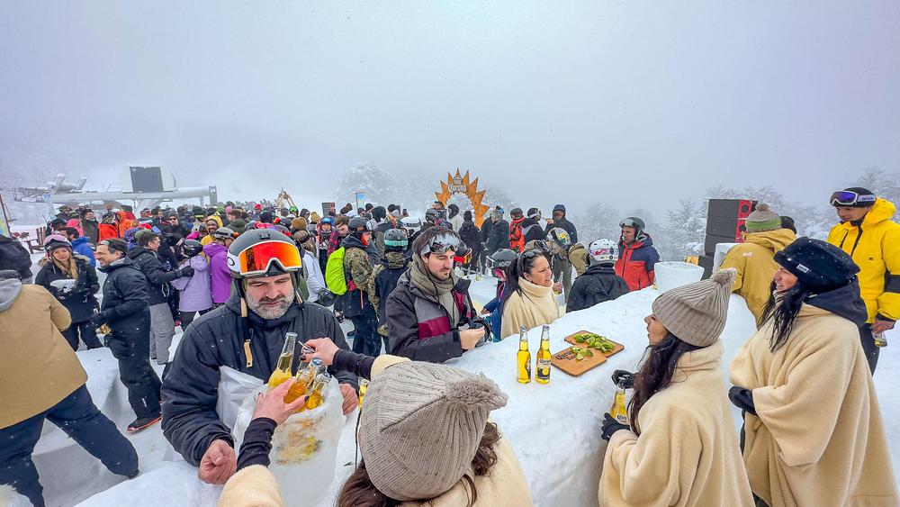 CORONA ICE BAR IMG_3003
